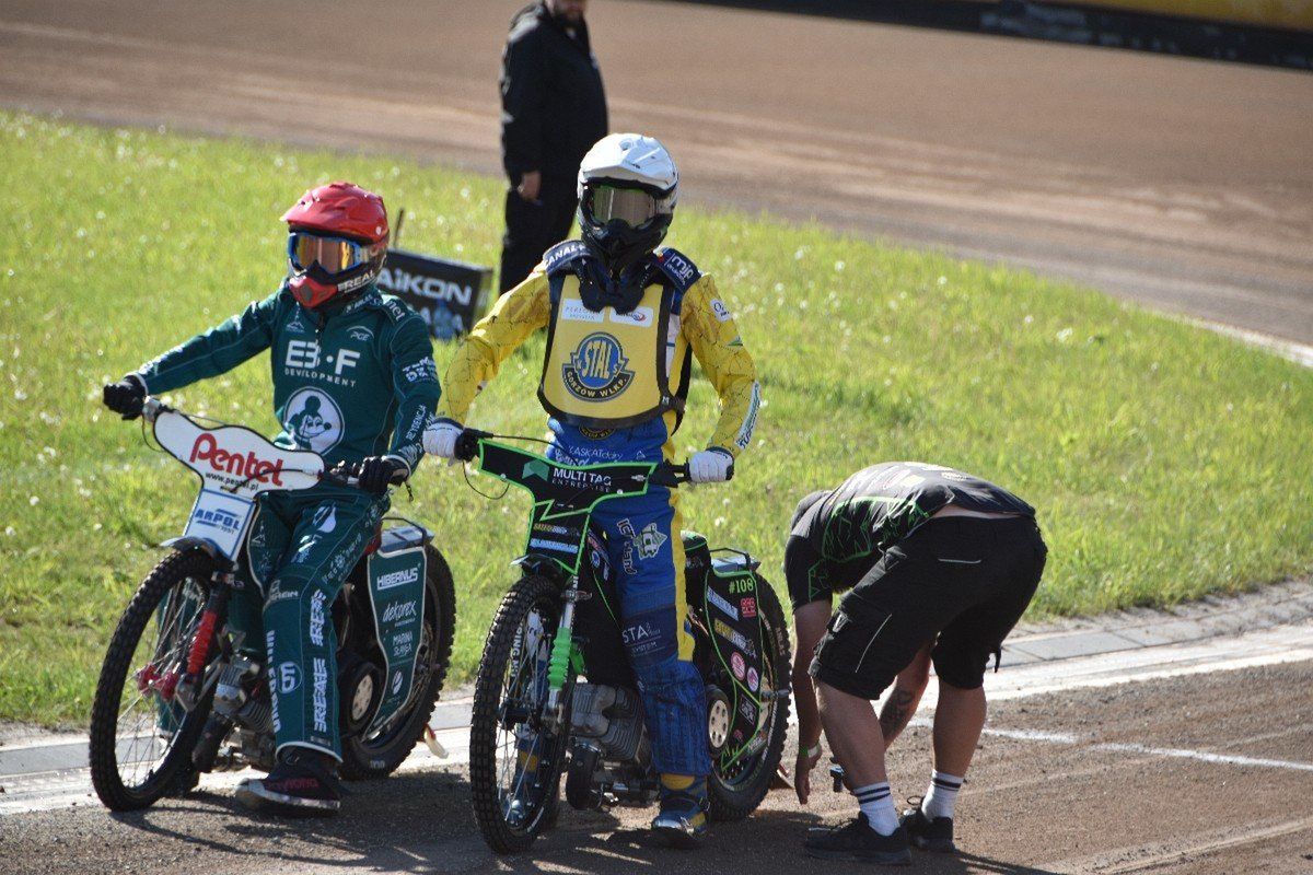 W pierwszym meczu tegorocznego sezonu U24 Ekstraligi stalowcy przegrali w Zielonej Górze 36:53.
