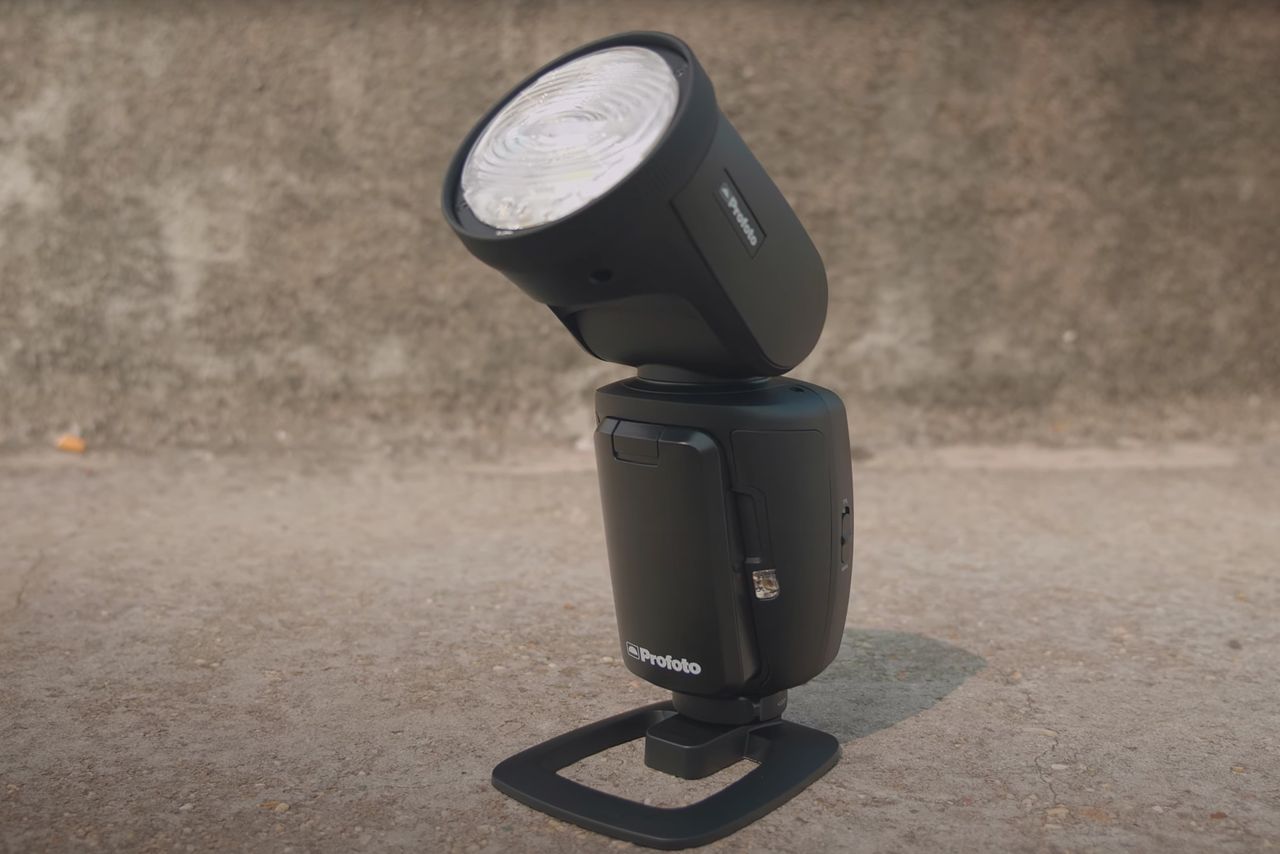 Profoto A10 to lampa, którą podłączysz do smartfona przez Bluetooth