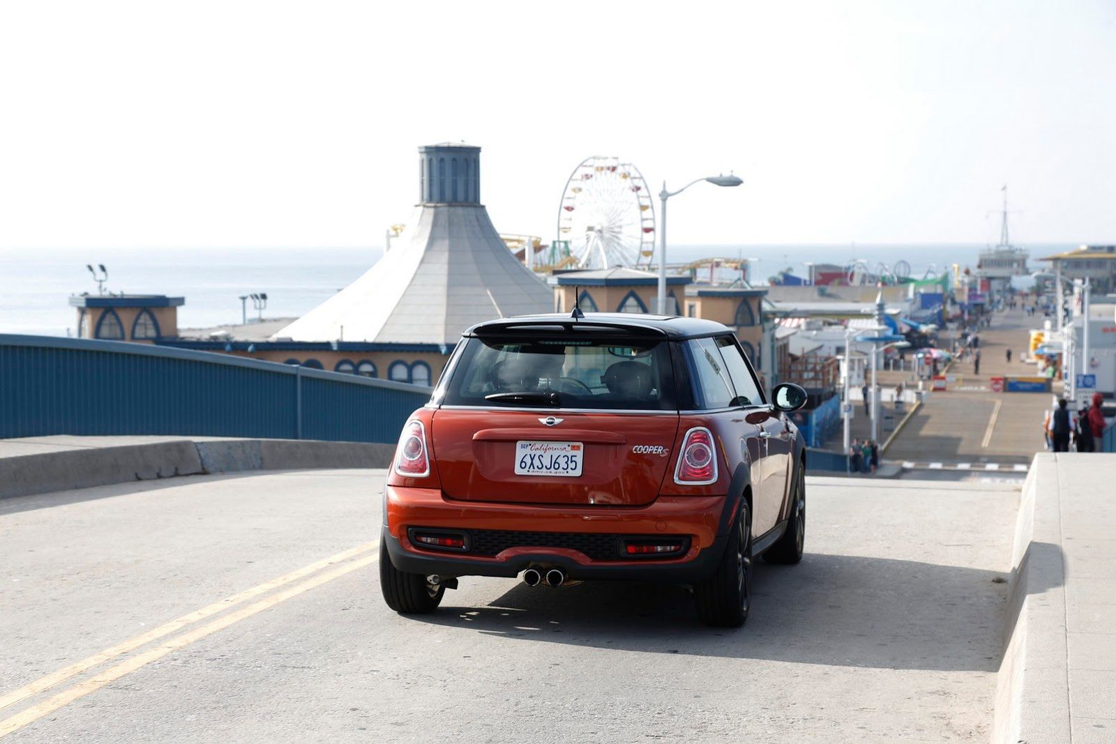 Galeria Mini jako celebracja sprzedaży półmilionowego egzemplarza w USA 118