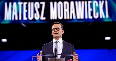 "Nasz kraj nigdy się nie poddaje". Oklaski dla Morawieckiego w USA