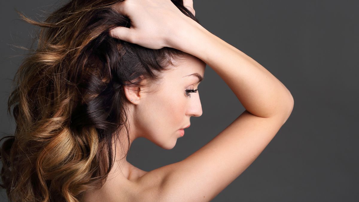 Maść końska przyspiesza porost włosów.