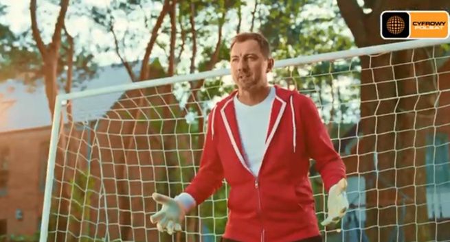 Cyfrowy Polsat w spocie z Jerzym Dudkiem zachęca do kibicowania Biało-Czerwonym