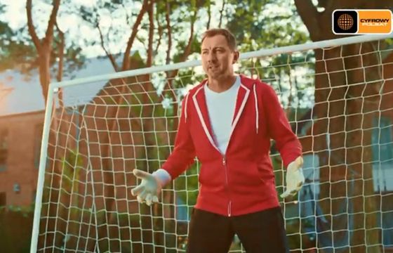 Cyfrowy Polsat w spocie z Jerzym Dudkiem zachęca do kibicowania Biało-Czerwonym