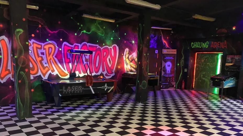 Laser Tag działa od dwóch dni. Chętnych na grę w laserowy paintball nie brakuje