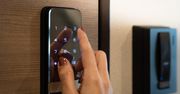 AI w hotelach? Goście wolą kontakt z człowiekiem