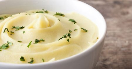 Dodaj do purée zamiast masła. Stanie się obłędnie kremowe i jeszcze smaczniejsze