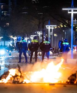 Zamieszki w Holandii. Przeciwnicy obostrzeń starli się z policją w kilku miastach