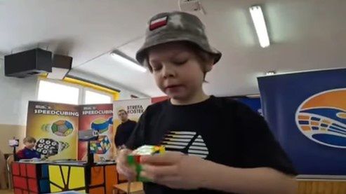 Teodor Zajder rekordzistą w układaniu Kostki Rubika