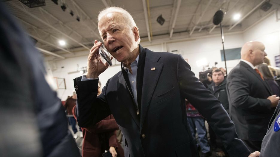 Joe Biden przeprowadził rozmowę z Emmanuelem Macronem