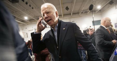 Joe Biden rozmawiał z Emmanuelem Macronem
