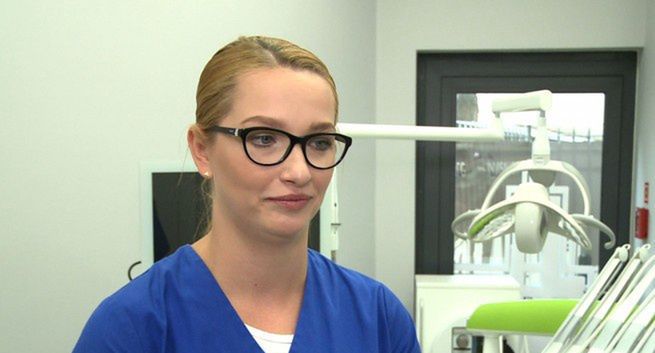 Nieleczona paradontoza może prowadzić do utraty zębów i chorób serca. Choruje na nią 70 proc. Polaków