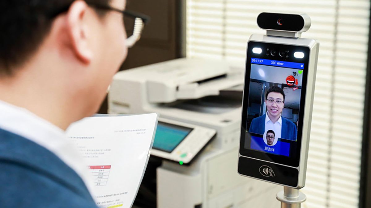 Canon: Kamery ze sztuczną inteligencją wpuszczą tylko uśmiechniętych pracowników 1