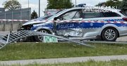 Zderzenie auta z policyjnym radiowozem. Ranne dwie policjantki