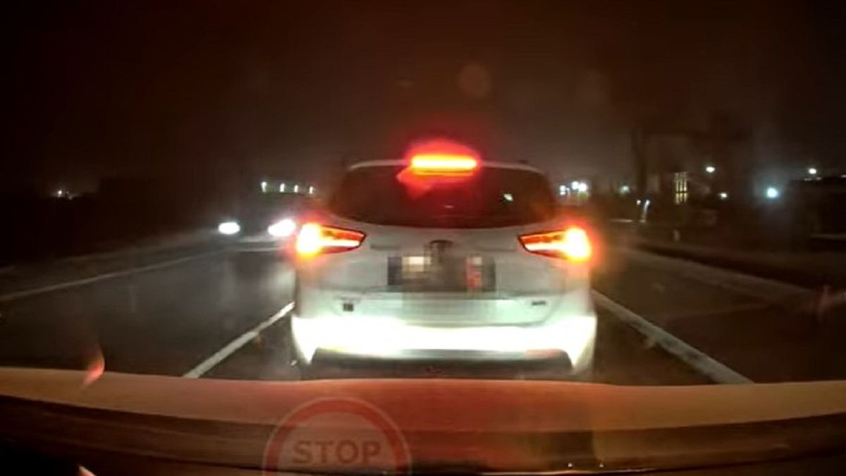 Wyprzedzanie poboczem, hamowanie i kolizja.