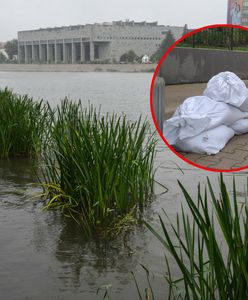 Tak wygląda osiedle Wrocławia. Worki z piaskiem i wyłączone windy