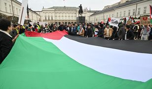 Skandaliczny transparent na marszu w Warszawie. Jest reakcja Dudy