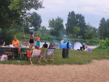 Białobrzegi: Mimo niesprzyjającej pogody Pilica przyciągnęła tłumy