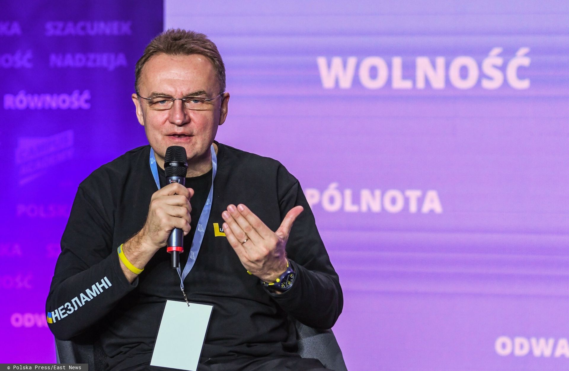 "Nie pomaga". Lawina komentarzy po tym, co zrobił mer Lwowa
