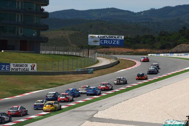 WTCC 2012 Algarve – Muller vs Menu