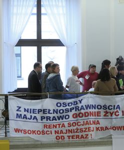 Wznawiają protest niepełnosprawnych w Sejmie