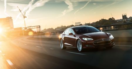 Tesla boryka się z największą akcją serwisową w swojej historii. Chodzi o rdzę
