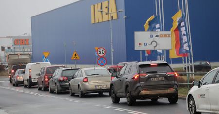 Ostatni weekend przed świętami. Korki przy centrach handlowych