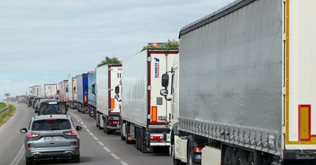 Z Ukrainy przez Polskę do UE bez zezwoleń. Jest decyzja Ukraińców