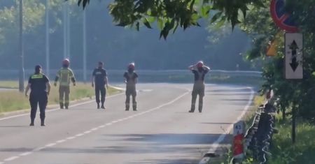 Droga zablokowana, służby ruszyły do akcji. "Zabawa w ciuciubabkę"