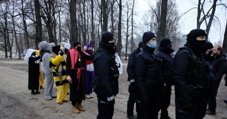 Protest na miesięcznicy smoleńskiej. Policjanci gonili minionka