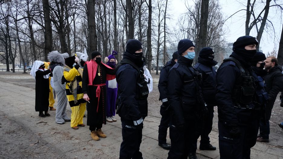 W pogoni za... minionkiem. Protest na miesięcznicy smoleńskiej 