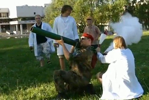 Suchy lód i ręczna wyrzutnia (wideo) 1