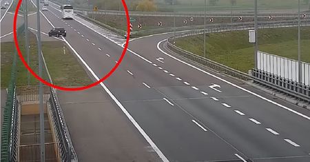 Kobieta cofała na ekspresówce na węźle Nałęczów. Spowodowała wypadek. Wideo ku przestrodze