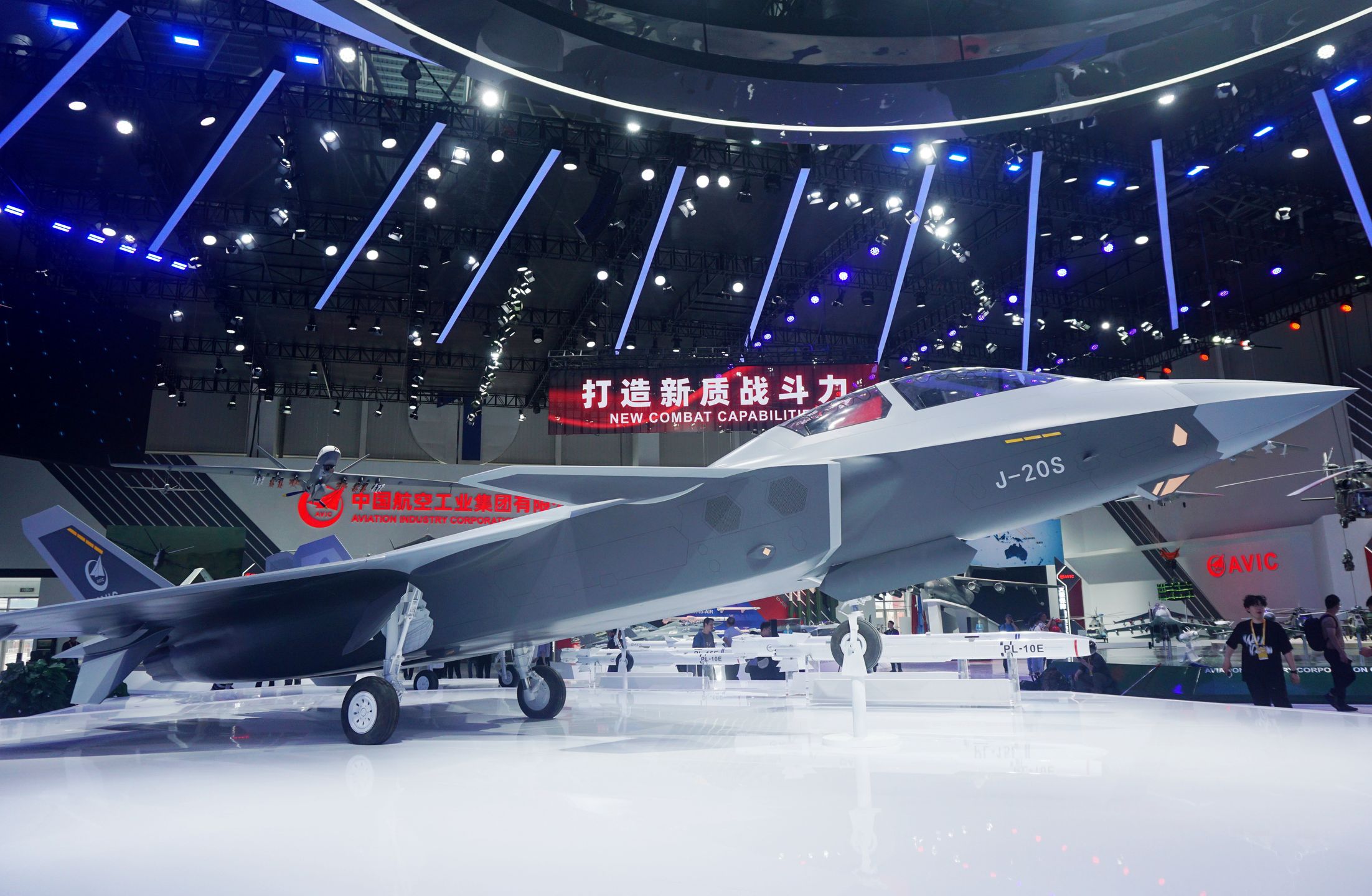 J-20S ujawniony przez Chiny