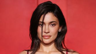 Kylie Jenner pokazała się BEZ MAKIJAŻU. Tak 27-latka wygląda w naturalnej odsłonie. Internauci: "Nigdy nie wyglądałaś tak dobrze, jak teraz"