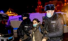 "Zakapował mnie mój ojciec". Nawet najbliżsi donoszą na przeciwników wojny w Rosji