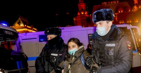 "Zakapował mnie mój ojciec". Nawet najbliżsi donoszą na przeciwników wojny w Rosji