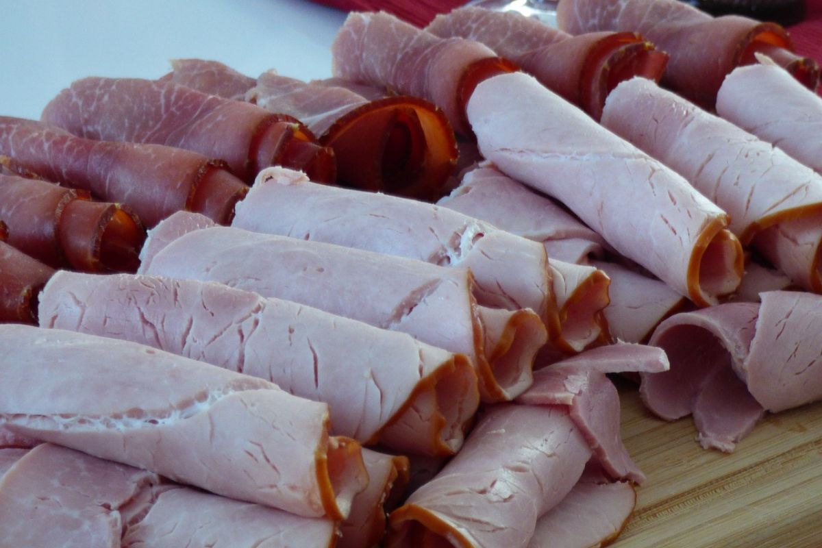 What to do to prevent cold cuts from spoiling so quickly?