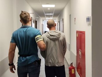 Nadarzyn: Awantura, nóż i ucieczka samochodem. 34-latek odpowie za usiłowanie zabójstwa
