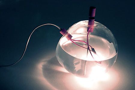 WET Lamp - woda i światło zamknięte w szklanej kuli 2