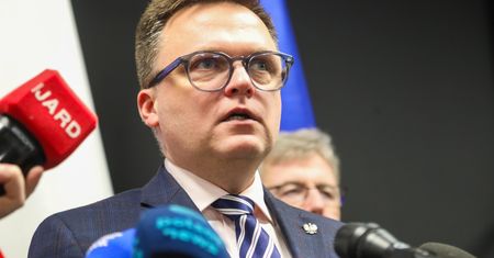 Hołownia reaguje po słowach Tuska. "Może trzeba rozdać karty jeszcze raz"