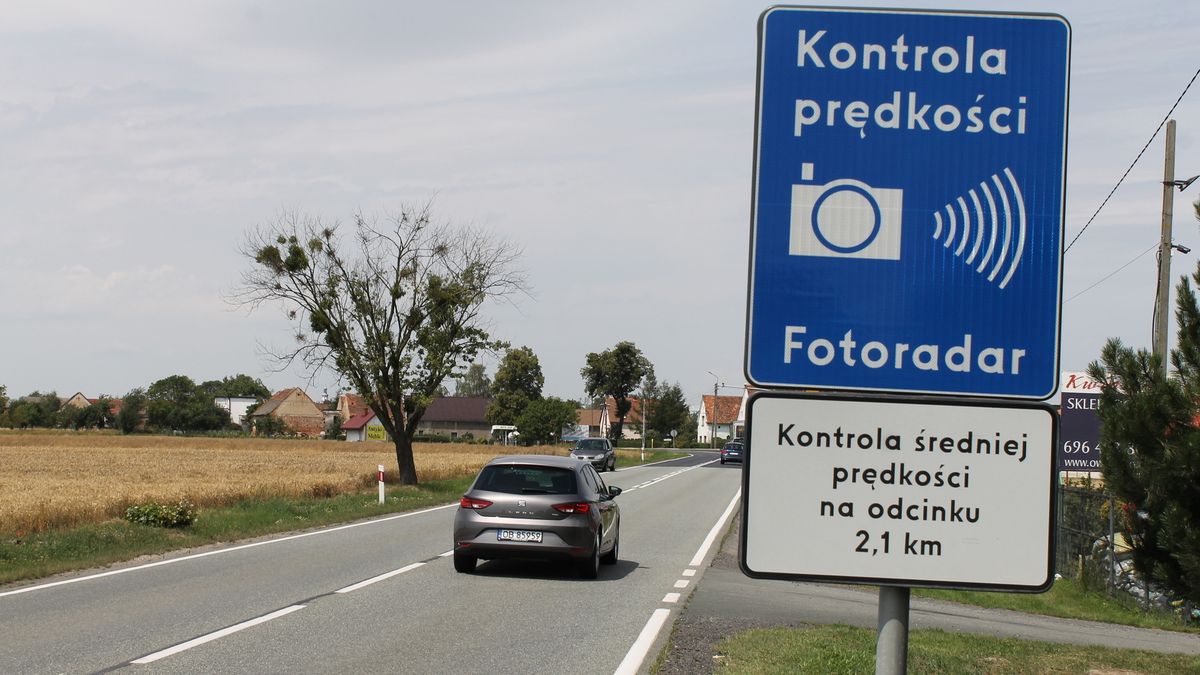 Dzisiejsze oznakowanie miejsc odcinkowego pomiaru średniej prędkości wygląda raczej na prowizorkę