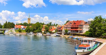 Nowy hotel w Mikołajkach. Mieszkańcy boją się o krajobraz