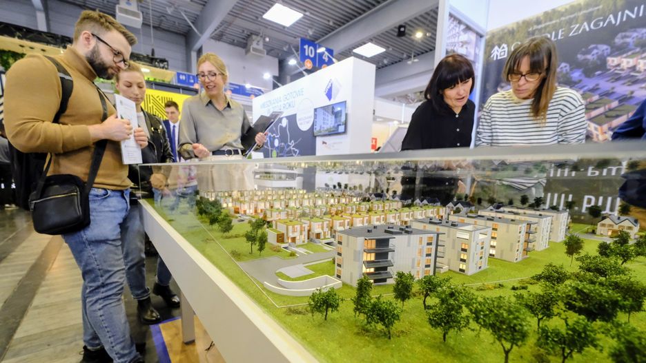 W Strefie Ekspozycji znajdą się tradycyjnie już stoiska deweloperów, pośredników i instytucji finansowych, tegoroczną nowością będą Targi Domów Gotowych