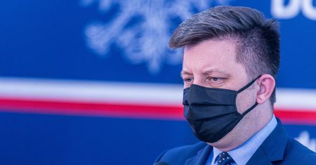 Atak hakerski na Michała Dworczyka. Wyciekają kolejne dokumenty