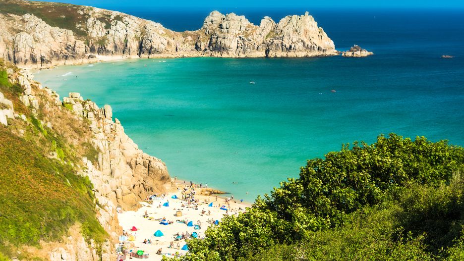 Plaża Porthcurno w Kornwalii zachwyca rajskimi widokami