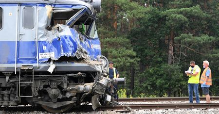 Tragiczny wypadek na Podkarpaciu. Ciężarówka wjechała pod pociąg