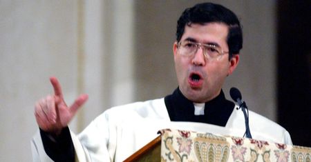 Watykan zdecydował. Pavone już nie jest księdzem