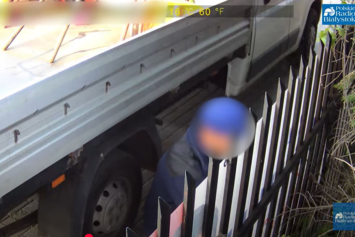 Niszczył plakaty wyborcze jednego z kandydatów. "Miał na kurtce logo naszej firmy"
