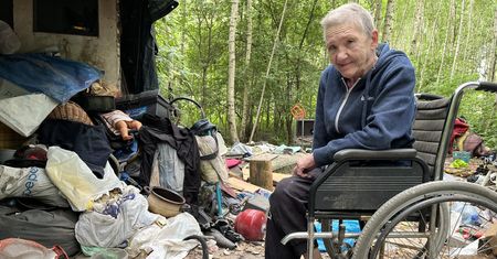 Poruszenie w stolicy. Obozowisko w parku. Mieszka w nim emerytka