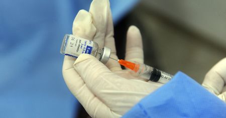 Szczepionka na COVID-19. Rosjanie połączą Sputnik V z preparatem z Chin